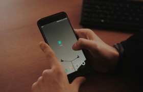 开挂辅助工具“手机软件麻将能设置自己赢吗”其实确实有挂