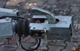 开挂辅助工具“手游情怀麻将开挂器下载免费版”详细开挂玩法